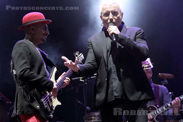 BERNARD LAVILLIERS - 2014-07-20 - PARIS - Parvis de l'Hotel de Ville - 